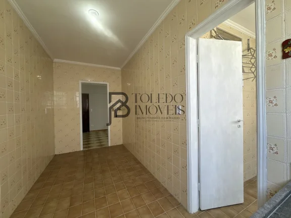 Imagem Apartamento 01 dormitório em prédio frente mar na Ocian, com VISTA MAR