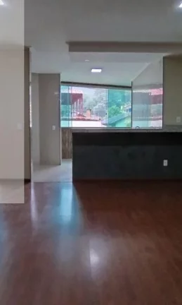 Imagem Comercial para Venda em Nova Friburgo, Mury, 2 dormitórios, 1 suíte, 2 banheiros, 2 vag