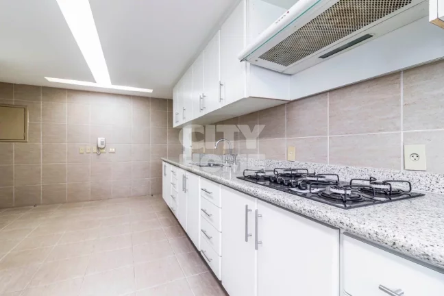 Imagem Apartamento reformado e cheio de charme no miolo do Paraíso. Possui 188m² distribuídos em 03 dorm...