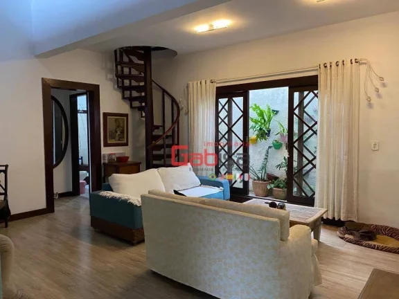 Imagem Casa com 3 dormitórios à venda, 372 m² por R$ 1.350.000,00 - Portinho - Cabo Frio/RJ