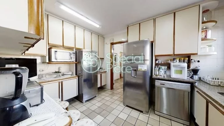 Imagem Ótimo apartamento à venda no Campo Belo - Área: 273m² - Living amplo para vários ambientes, com...