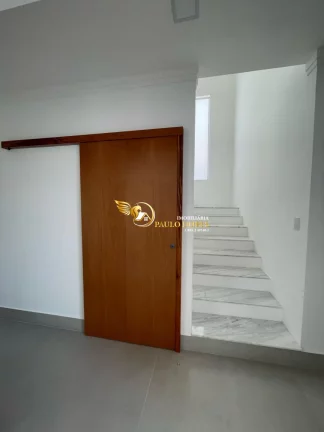 Imagem CASA À VENDA MODERNA E CHARMOSA-RECÉM CONSTRUÍDA COM VISTA PARA A NATUREZA EM CONDOMÍNIO FECHADO EM UBATUBA-SP
