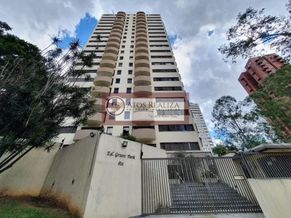 Imagem Vendo SUPER Apartamento na região do Morumbi, um excelente imóvel de 211m², com 3 Dormitorios grandes, sendo 1 Suíte com varanda, Sala de estar e Jantar, Cozinha, Lavanderia com dependência de empregada, banho Social e Lavabo, 3 vagas de garagem cobertas,