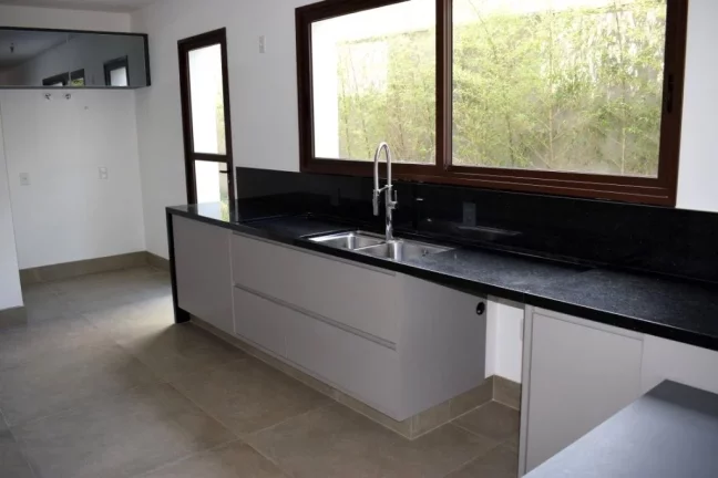 Imagem Casa alto padrão 410 m no Bairro Boaçava