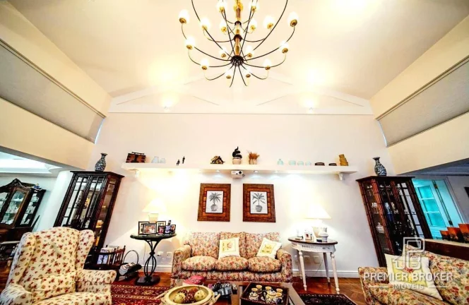 Imagem Casa com 5 dormitórios à venda, 515 m² por R$ 3.800.000,00 - Comary - Teresópolis/RJ