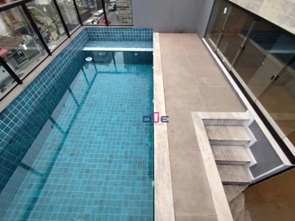Imagem Sobreposta duplex com piscina e vista mar. 280 m² no Embaré