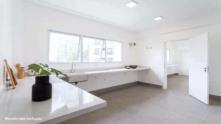 Imagem Apartamento 306M² Reformado, 4Q, 3 Suítes, 2 Salas, 3 Banheiros, 4 Vagas, Lavabo, Varanda, Piscina, Academia, Churrasqueira, Salão de Festas e Jogos.
