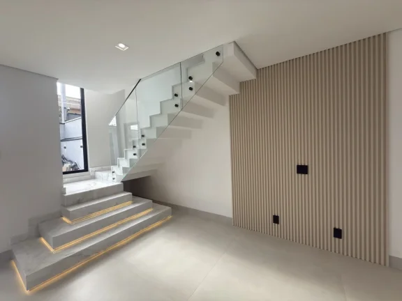 Imagem Casa com Automação e Design Elegante, Pronta para Morar!