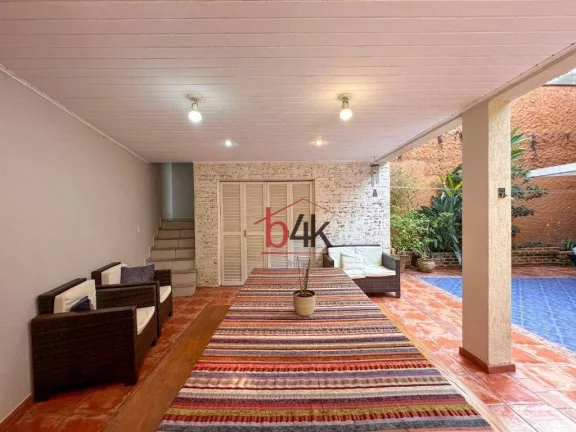 Imagem Casa com 3 dormitórios à venda, 220 m² por R$ 2.120.000 no Brooklin