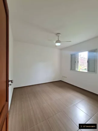 Imagem Casa à venda em Atibaia - Condomínio Fechado Próxima ao centro! R$1.600.000