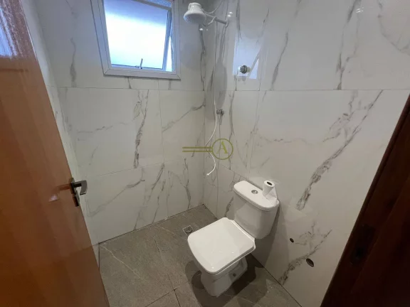 Imagem Casa Térrea á venda, apenas 600m da praia à venda, totalmente reformada