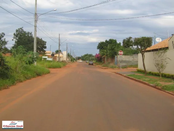 Imagem 2 Terrenos Juntos à Venda no Asfalto no Jardim Lagoa Dourada, 900m2