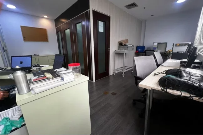 Sala comercial à venda em São Paulo, Campo Belo, 89m2
