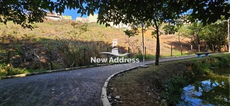 Imagem Terreno de 605m² em São Conrado, Cariacica. Excelente localização para construção ou investimento. Não perca esta oportunidade! Contate-nos!