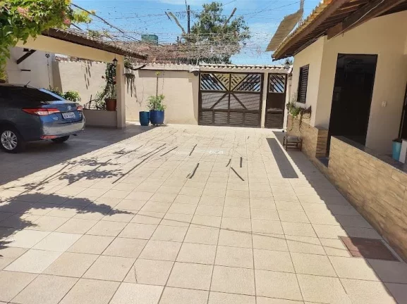 Imagem SOBRADO COM 4 DORMITÓRIOS À VENDA, 220 M² POR R$ 1.150.000,00 - OCIAN - PRAIA GRANDE/SP