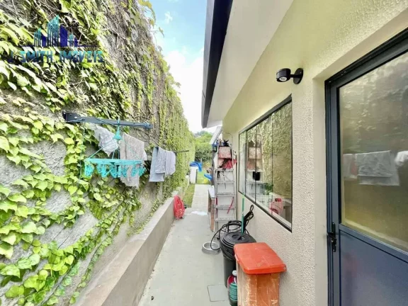 Imagem CASA Nova, TÉRREA c/ piscina, Miolo da Granja Viana em rua fechada!