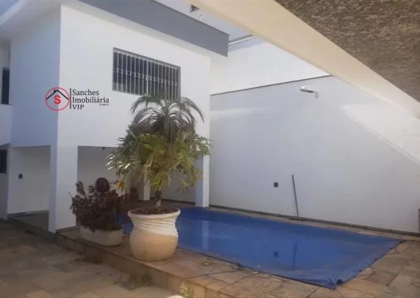 Imagem CASA TÉRREA COM 3 DORMITÓRIOS A VENDA NA VILA ZELINA, COM QUINTAL, CHURRASQUEIRA, JARDIM E PISCINA. A 10 MINUTOS A PÉ DO METRÔ VILA PRUDENTE.