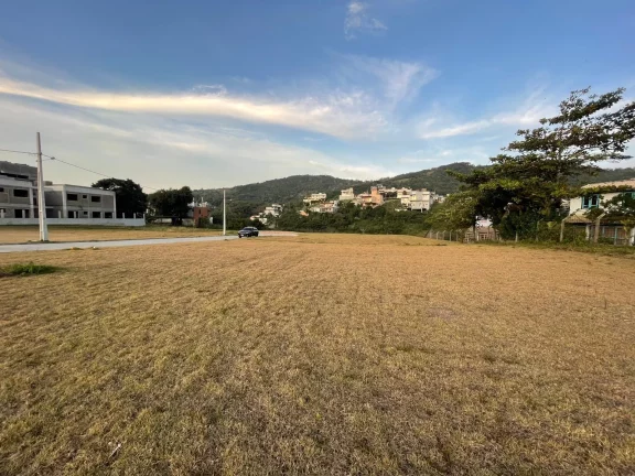 Imagem Terreno à venda no Centro de Garopaba-SC: 360,40 m² de área privilegiada!