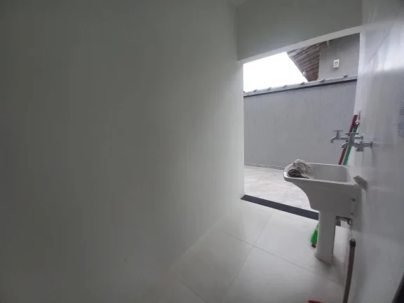 Imagem Casa com fino acabamento no Residencial São Luís em Peruíbe!!!