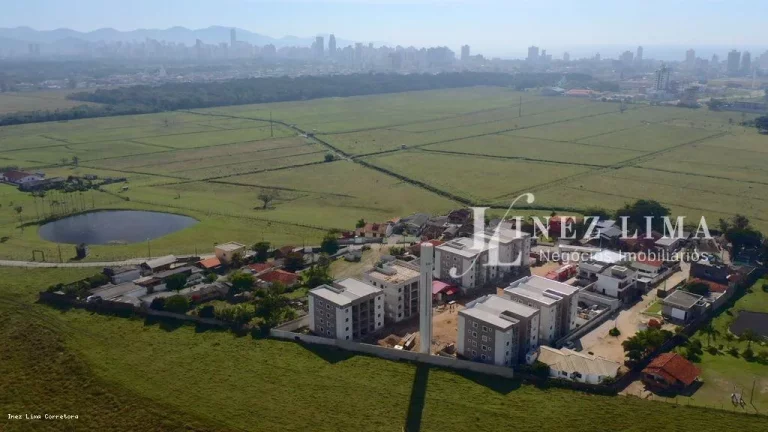 Imagem Apartamento 2 dormitórios para Venda em Porto Belo, Alto pereque, 2 dormitórios, 1 banheiro, 1 vaga