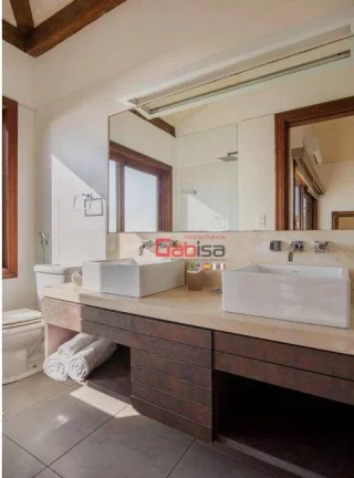 Imagem Casa com 4 dormitórios à venda, 300 m² por R$ 3.700.000,00 - Village de Búzios - Armação dos Búzios/RJ