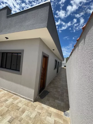 Imagem CASA COM 2 QUARTOS E PISCINA LINDO ACABAMENTO EM ITANHAÉM!