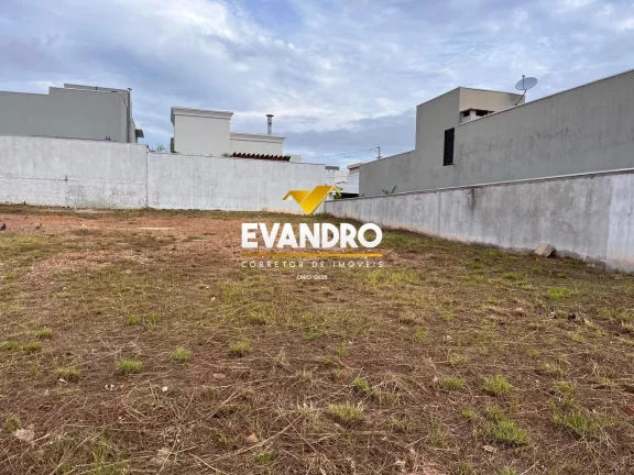 Terreno em Condomínio para Venda em Cuiabá / MT no bairro Condomínio Primor das Torres