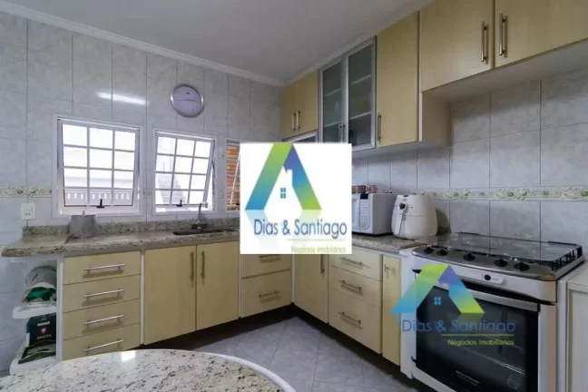 Imagem Sobrado com 3 dormitórios, 3 suítes à venda, 180 m² por R$ 798.000,00 - Jardim Patente Novo - São Paulo/SP