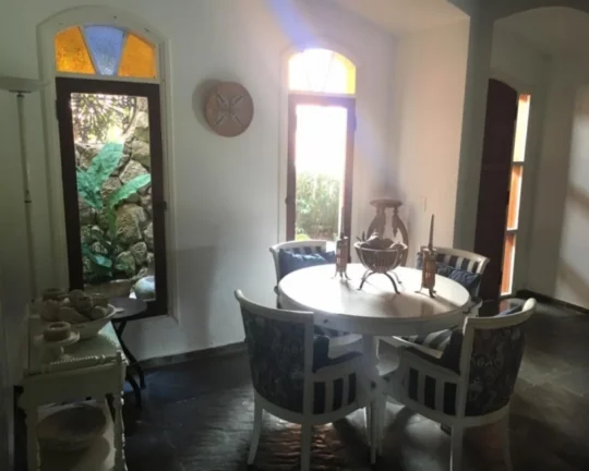 Imagem DELICIOSA CASA FRENTE PRAÇA ACAPULCO, TOTAL PRIVACIDADE