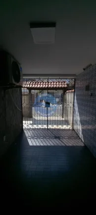 Imagem Casa a venda na Ponta da Praia - Santos SP