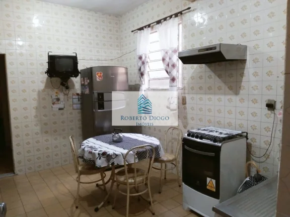 Imagem Oportunidade Imperdível: Casa à Venda em São João de Meriti-RJ, no Bairro Agostinho Porto - 3 quartos, 1 banheiro, 3 vagas, 92m².