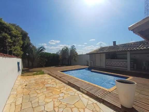 Imagem Sobrado para venda em Jardim Barão com 4 quartos, sendo 4 suítes, 327m2