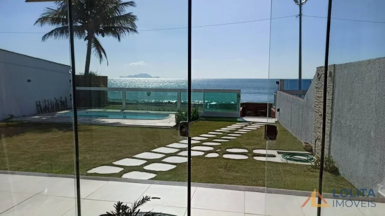 Imagem Casa à venda no Ingleses, de frente para o mar, Florianópolis/SC