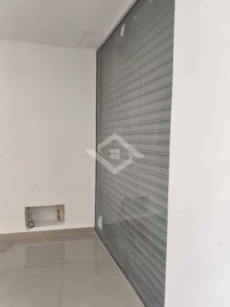 Imagem Loja Comercial de 80m² – Pronta para o Seu Negócio na Rua Aurelino Leal.
