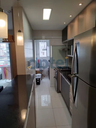Imagem Apartamento à venda no Jardim do Mar, São Bernardo do Campo-SP: 2 quartos, 1 suíte, 2 banheiros, 1 vaga, 65m² de área. Venha conferir!