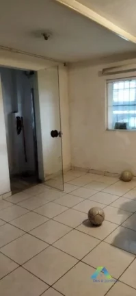 Imagem Casa 190M², 3 dormitórios, 1 suíte, 2 vagas ótima localização e valor !!!