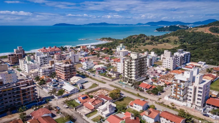 Imagem Cobertura com 3 dormitórios à venda sendo 3 suítes, 174.4 m² por - R$ 2.499.000,00 - Armação da Piedade - Gov. Celso Ramos/SC