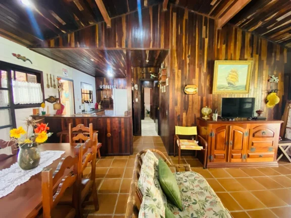 Imagem Imóvel imperdível: Casa à venda na Riviera de São Lourenço Módulo 20 com 3 quartos, 1 suíte, 3 salas, 4 vagas de garagem e mais!