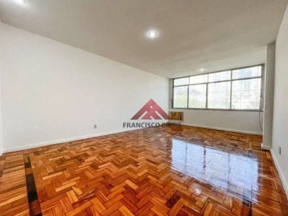 Imagem Sobrado com 3 dormitórios à venda, 100 m² por R$ 400.000,00 - Santa Rosa - Niterói/RJ