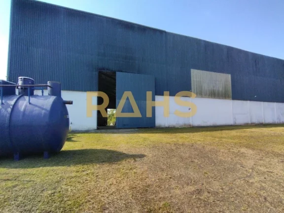 Imagem Este galpão comercial é localizado em Araquari, fundos do KM-65 da BR-101, com área total de 63.4...