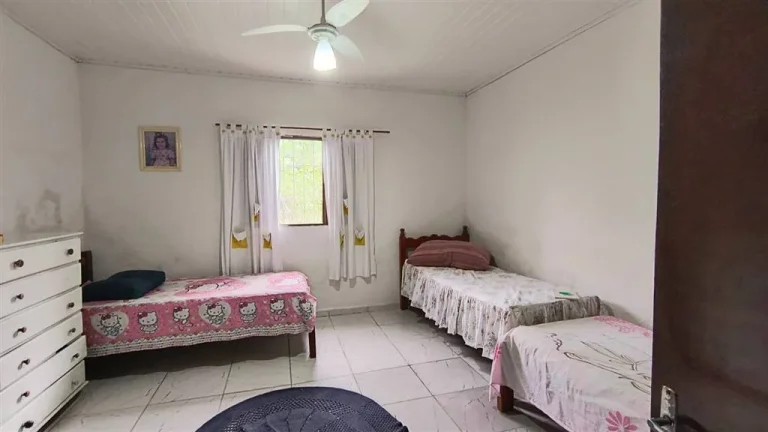 Imagem casa chacara em Peruibe com 3 dormitórios e piscina