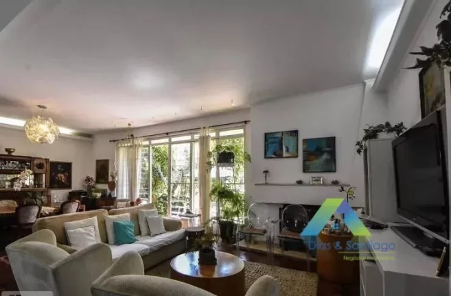 Imagem BROOKLIN Sobrado 370M², 5 dormitórios, 3 vagas, lindo Jardim com ótima localização e valor !!!