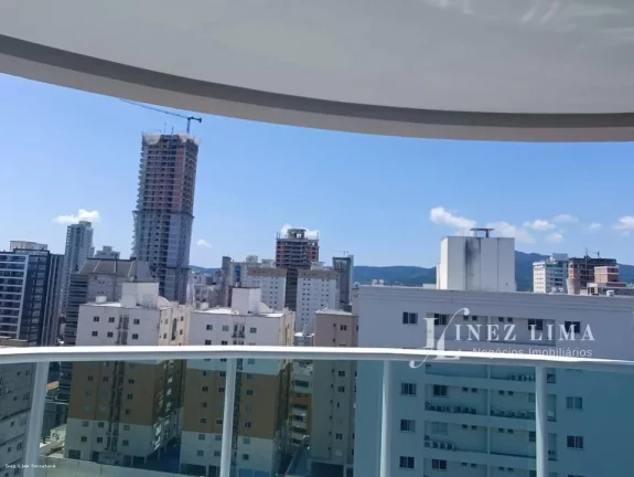 Imagem Alto Padrão para Venda em Itapema, meia praia, 3 dormitórios, 3 suítes, 4 banheiros, 2 vagas