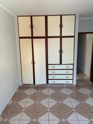 Imagem Sobrado 150 m² 3 Domritorios sendo 1 Suite 2 Vagas de Garagens