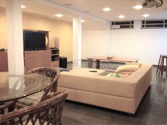 Imagem Sobrado com 383 metros quadrados de área útil, com 3 dormitórios sendo 3 suítes, 1 suíte com cl...