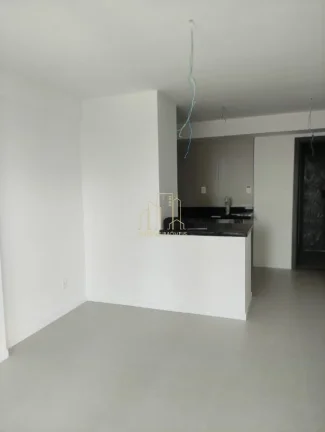 Imagem Apartamento à Venda no Beach Class Jaguaribe ? 2 Quartos, Varandão e Vista Privilegiada | 64 m² | 2 Vagas