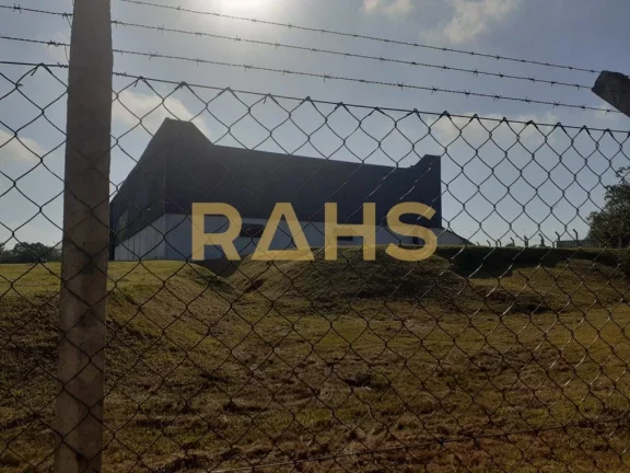 Imagem Este galpão comercial é localizado em Araquari, fundos do KM-65 da BR-101, com área total de 63.4...