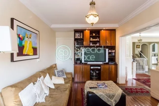 Imagem Excelente cobertura duplex com 400m² em Moema. O piso superior dispõe de uma bela área de lazer p...