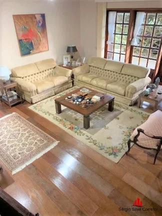 Imagem Casa a Venda com 03 Suítes, por 2.500.000,00 em Vila Inglesa.
