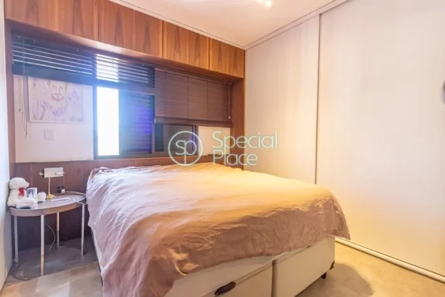 Imagem Apartamento moderno, compacto, com um dormitório ( suíte ), sala de televisão e jantar, cozinha m...